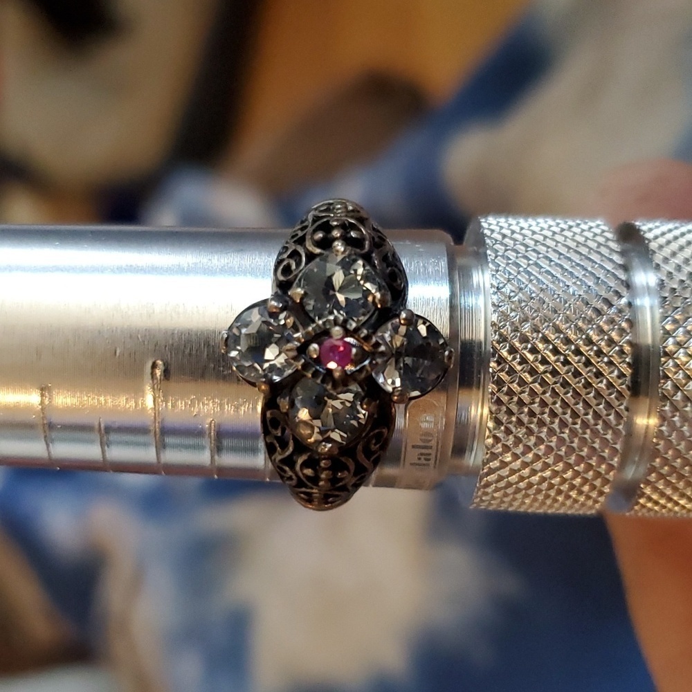 Pretty Sterling Silver Flower Ring - Picture 2 of 4